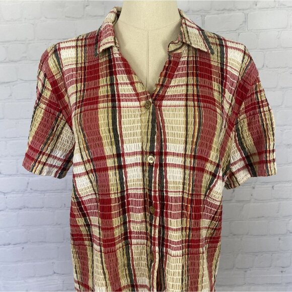 ⭐ 3/$15 Lemon Grass Large Cream Red Plaid Crinkle Short Sleeve Button Up Shirt - Picture 3 of 8